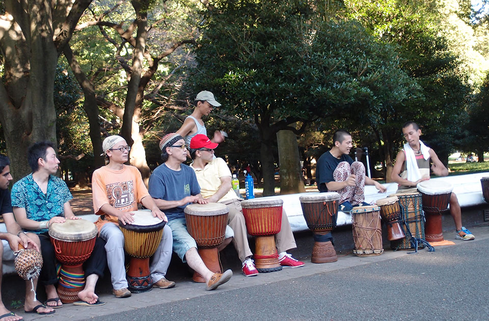Soundscape: Trommler im Yoyogi-Park
